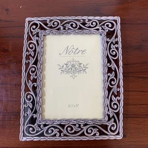 4/$15 One metal frame